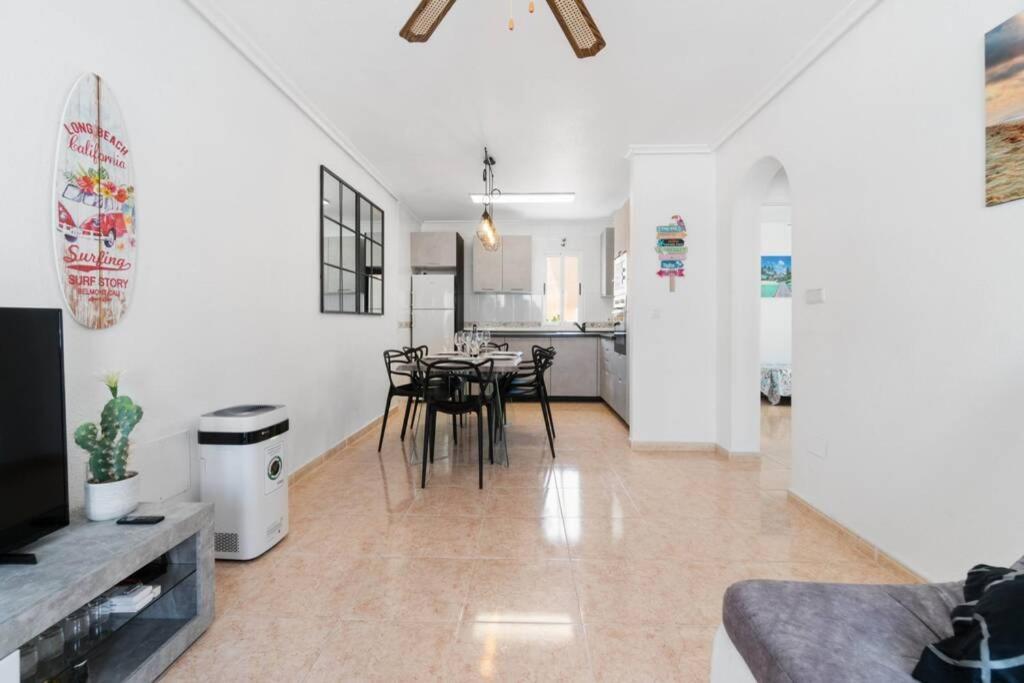 Villa-Capricho Playa - Zeus Torrevieja Eksteriør bilde