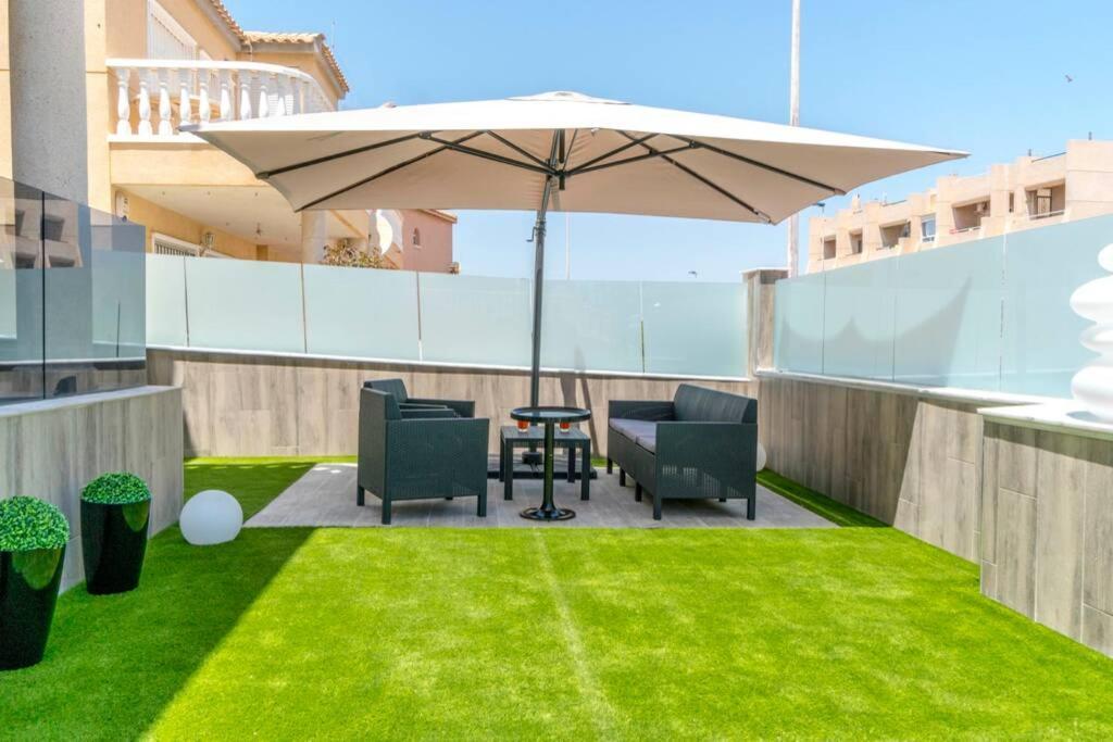 Villa-Capricho Playa - Zeus Torrevieja Eksteriør bilde